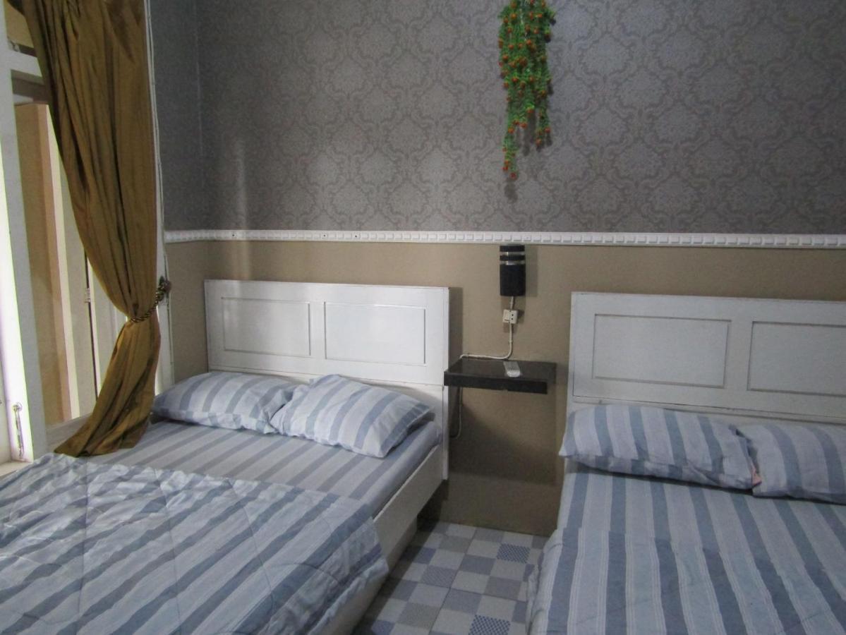 Penginapan Melati Саранган Екстериор снимка